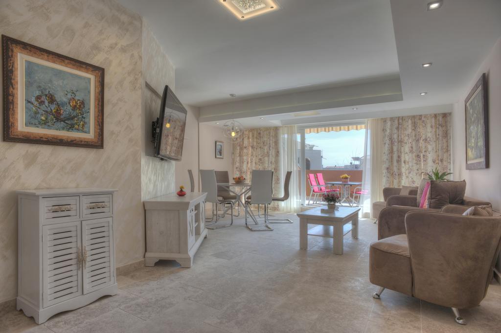 Apartments Aleksandar Петровац Экстерьер фото